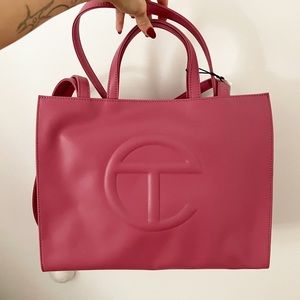 Corned beef pink medium Telfar shopping bag! Brand new. Rare find.